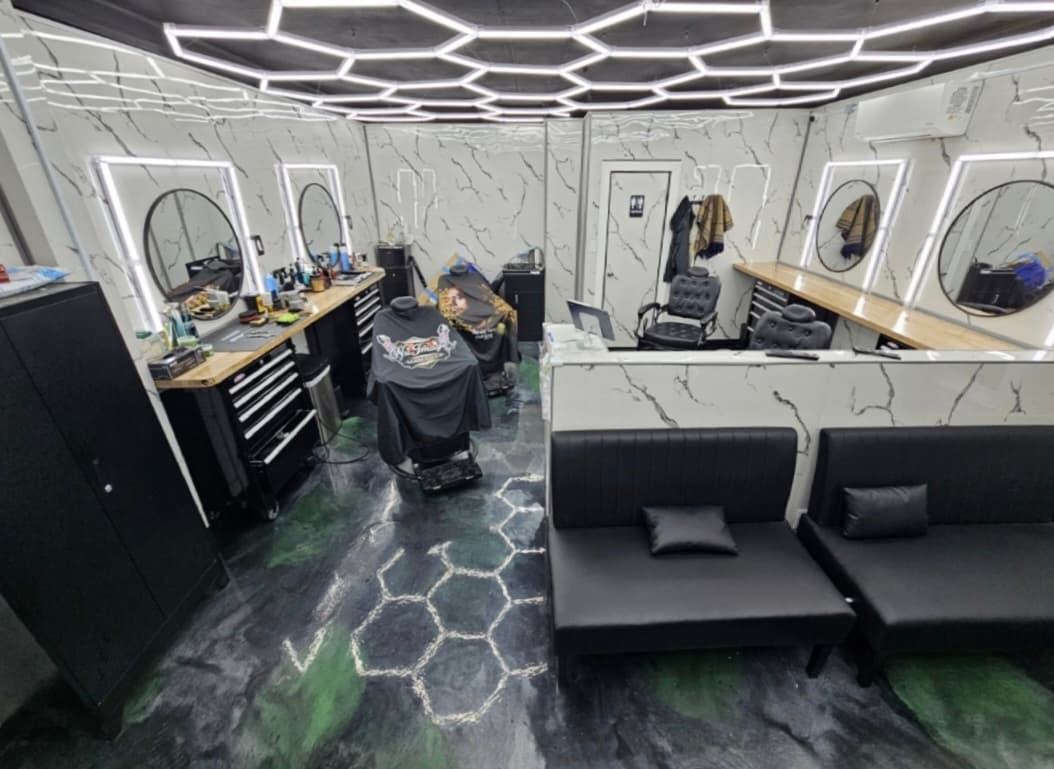 Loading... working at Nu Image Barbershop